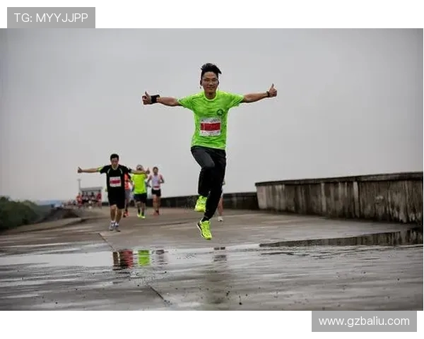 深圳城市马拉松点评：滑板队员个人能力的精彩表现与挑战分析